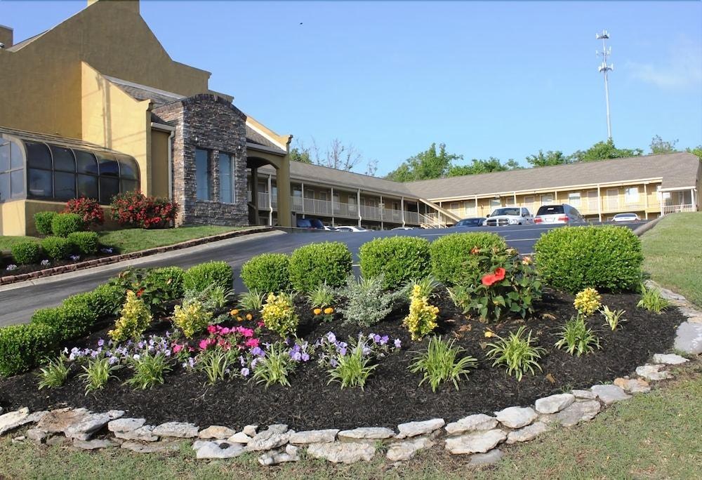 Quarters Inn & Suites Nashville Exterior photo